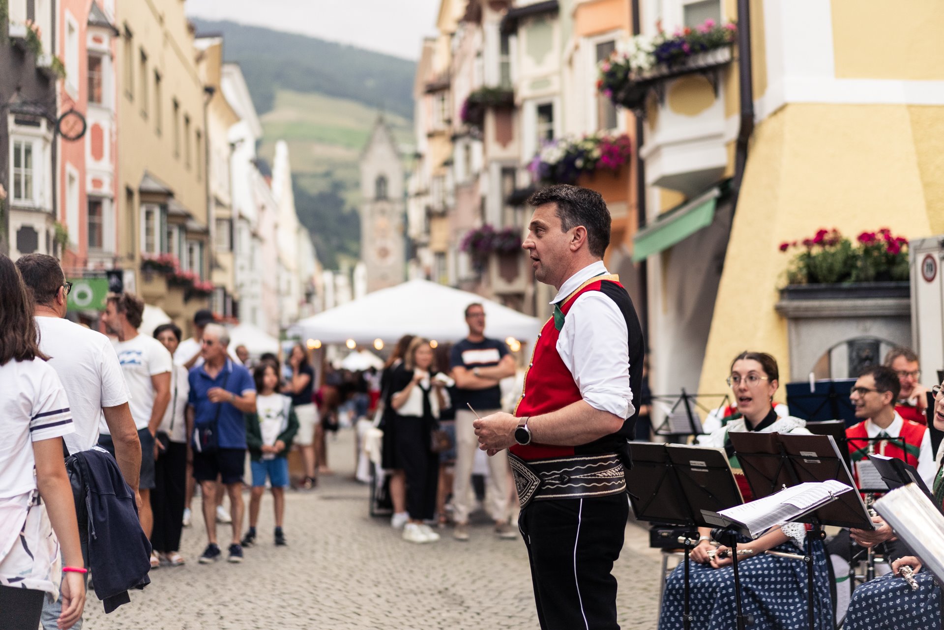 Musikkapelle spielt in der Neustadt